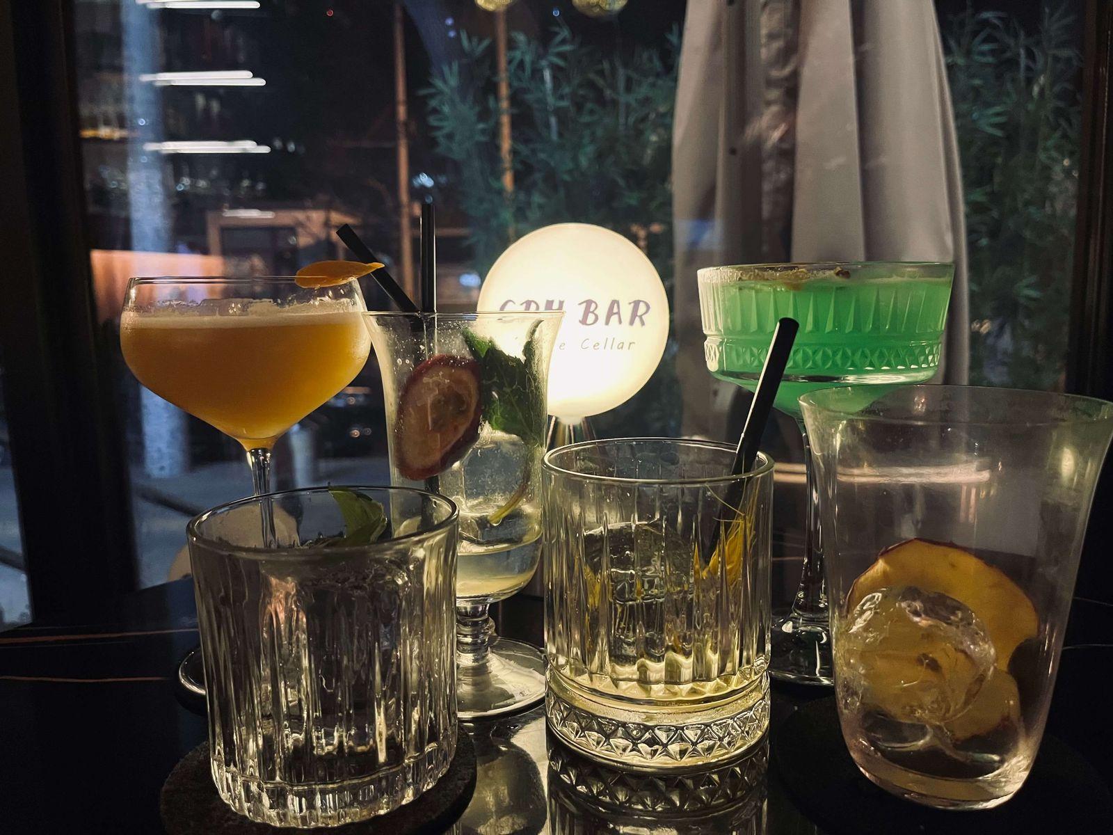bar_with_rain