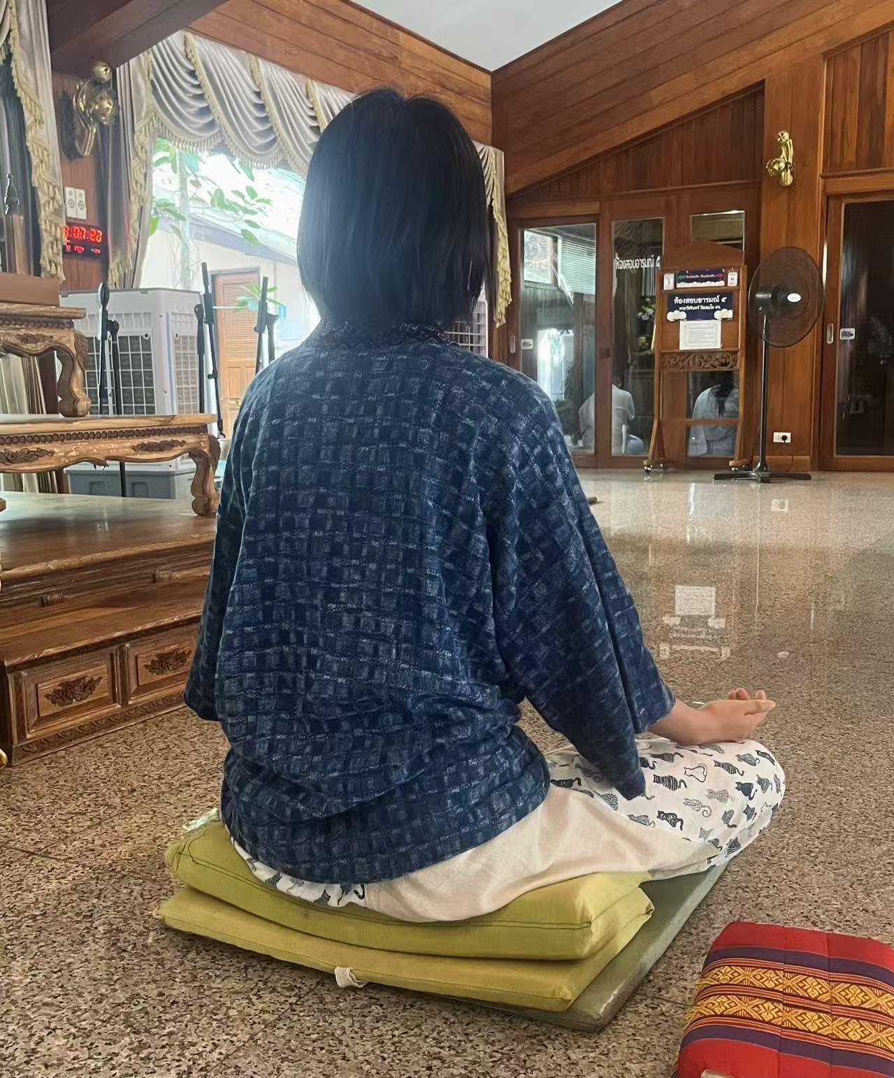 meditation_at_chiangmai